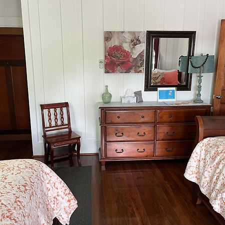 Hilo Bay Oceanfront Bed And Breakfast Extérieur photo